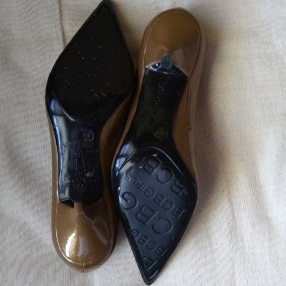 Shoes - Picture 4 of 4